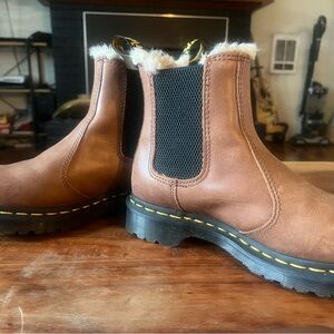 Dr. Martens brown Leather Boots with Fur Lining sz 37